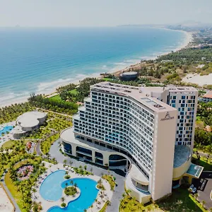Aquamarine Beachfront & Вьетнам