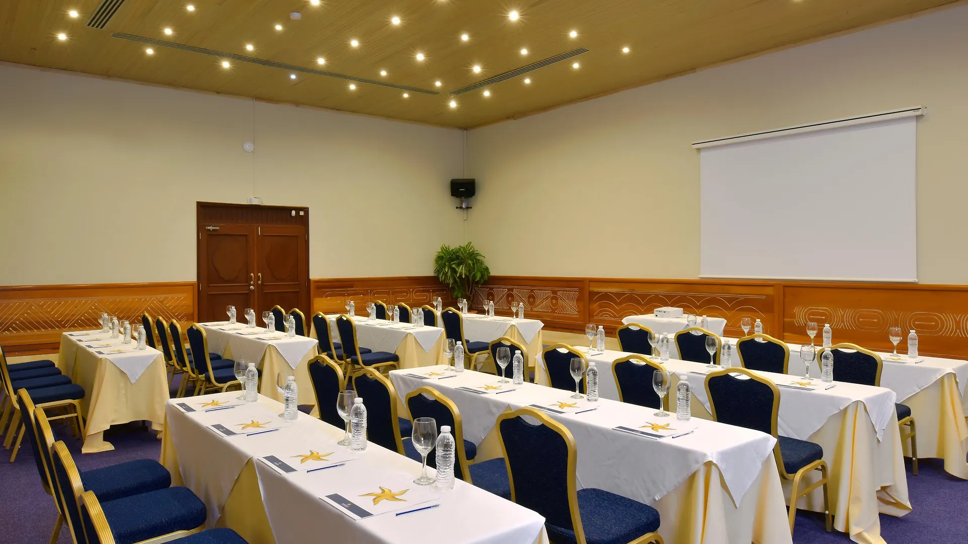 ***** Курортный комплекс Iberostar Selection Bavaro Suites (Adults Only) Пунта-Кана Доминиканская Республика